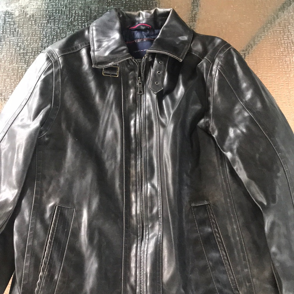 Tommy Hilfiger leather jacket size M